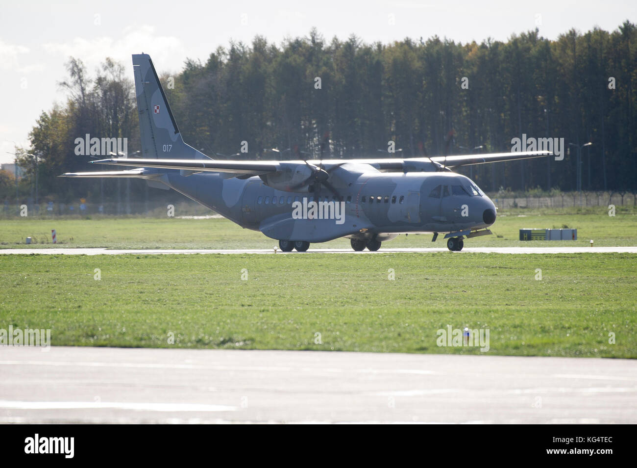 Tactical military transport aircraft hi-res stock photography and ...
