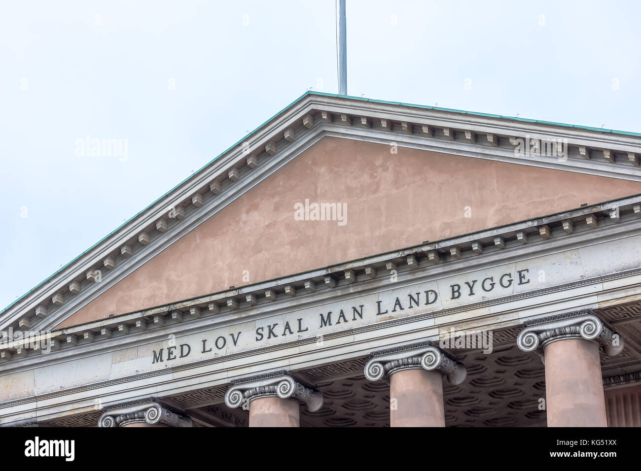 Byretten, court of law  and the Tympanum in Copenhagen. Med lov skal man land bygge. Nytorv, Copenhagen, Denmark, November 2, 2017 Stock Photo