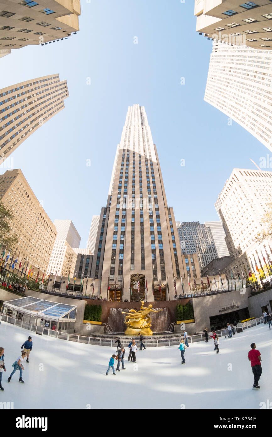 Ice rink at the Rockefeller centre, Manhattan, New York City , NY