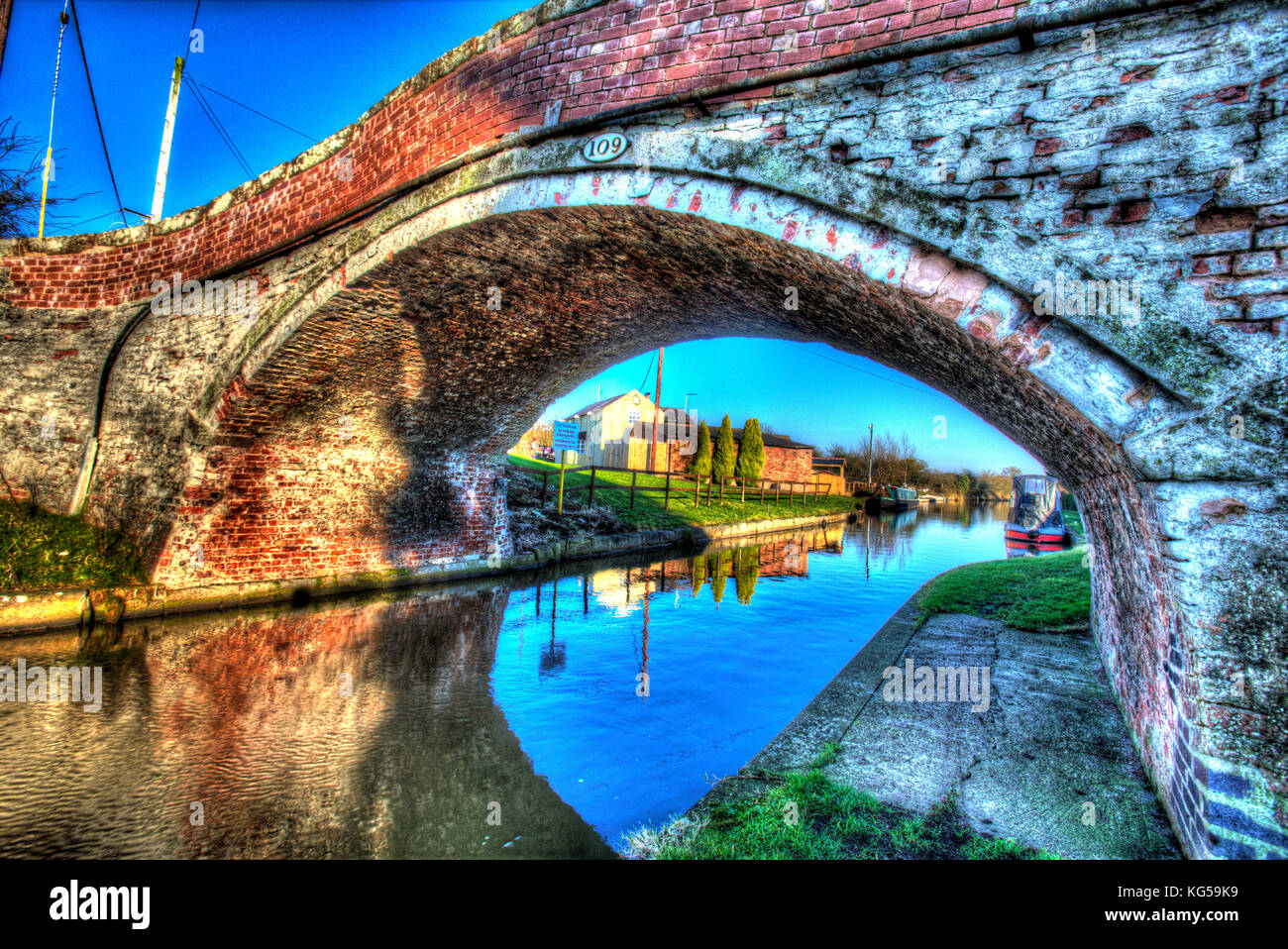 Cheshire, England.  Artistic view of Bates Mill Bridge (number 109) on the Shropshire Union Canal at Bates Mill Lane. Stock Photo