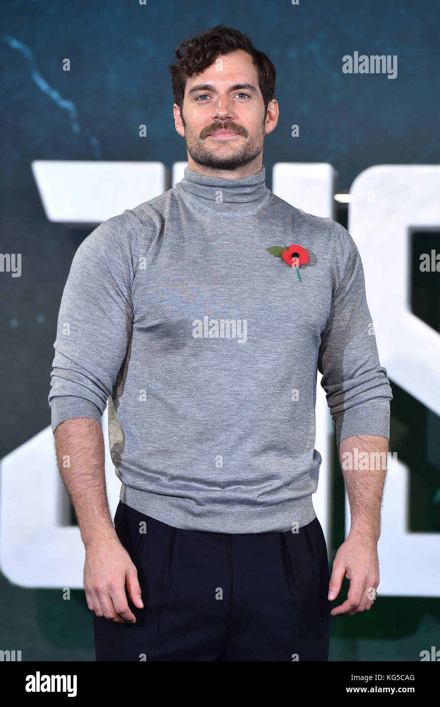 Henry Cavill attending the Justice League photocall, at The College, Southampton Row, London. PRESS ASSOCIATION Photo. Picture date: Saturday November 4th, 2017. Photo credit should read: Matt Crossick/PA Wire. Stock Photo