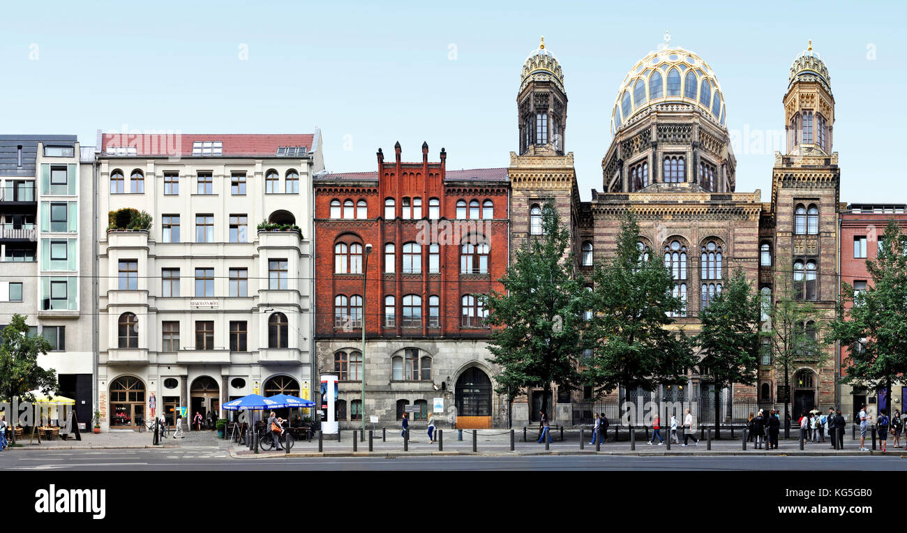 Berlin, Mitte, Oranienburger Straße (street) with new synagogue (centrum Judaicum) in linear representation, Streetline multiperspective photography, Stock Photo