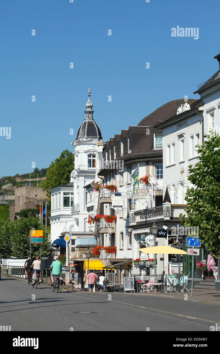 Rüdesheim am Rhein, old house facades in Rheinstrasse (street) Stock Photo