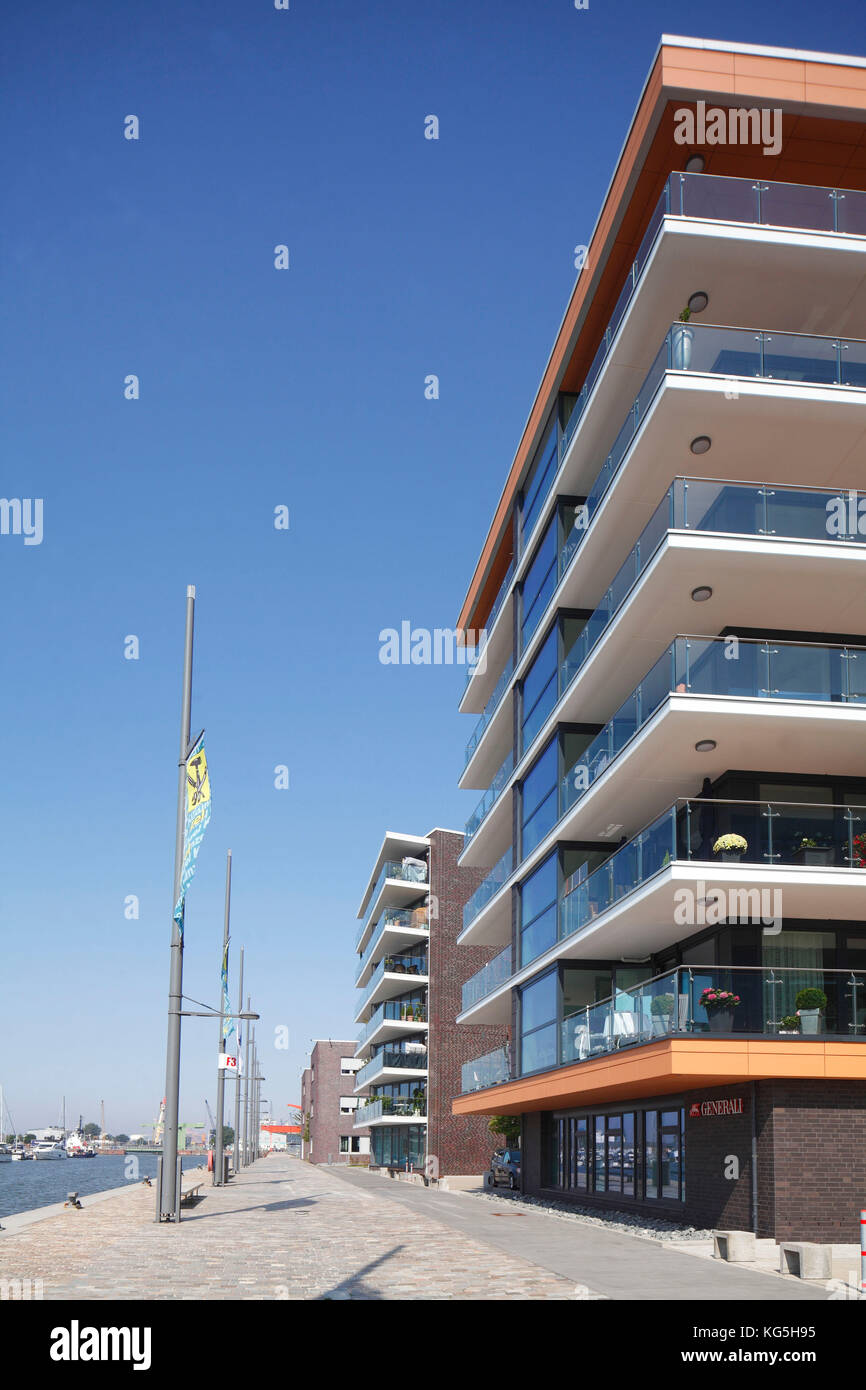 Modern residential houses, Neuer Hafen, Bremerhaven, Bremen, Germany