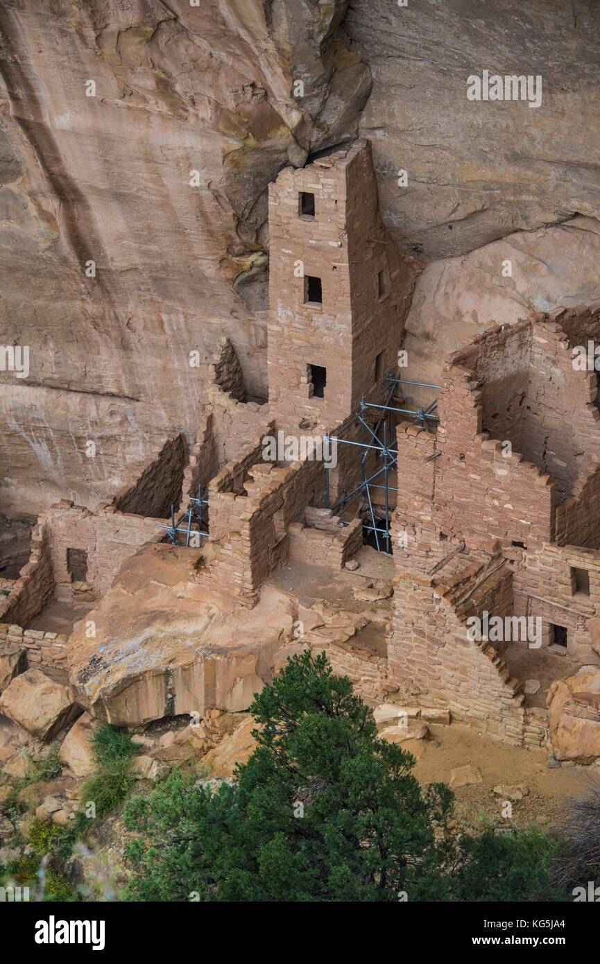 Square Tower House Overlook. Mesa Verde National Park, Colorado, USA Stock Photo