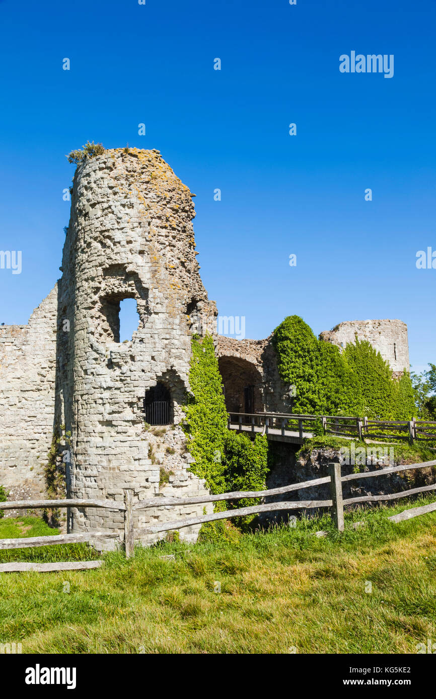 England, East Sussex, Pevensey, Pevensey Bay, Pevensey Castle Stock