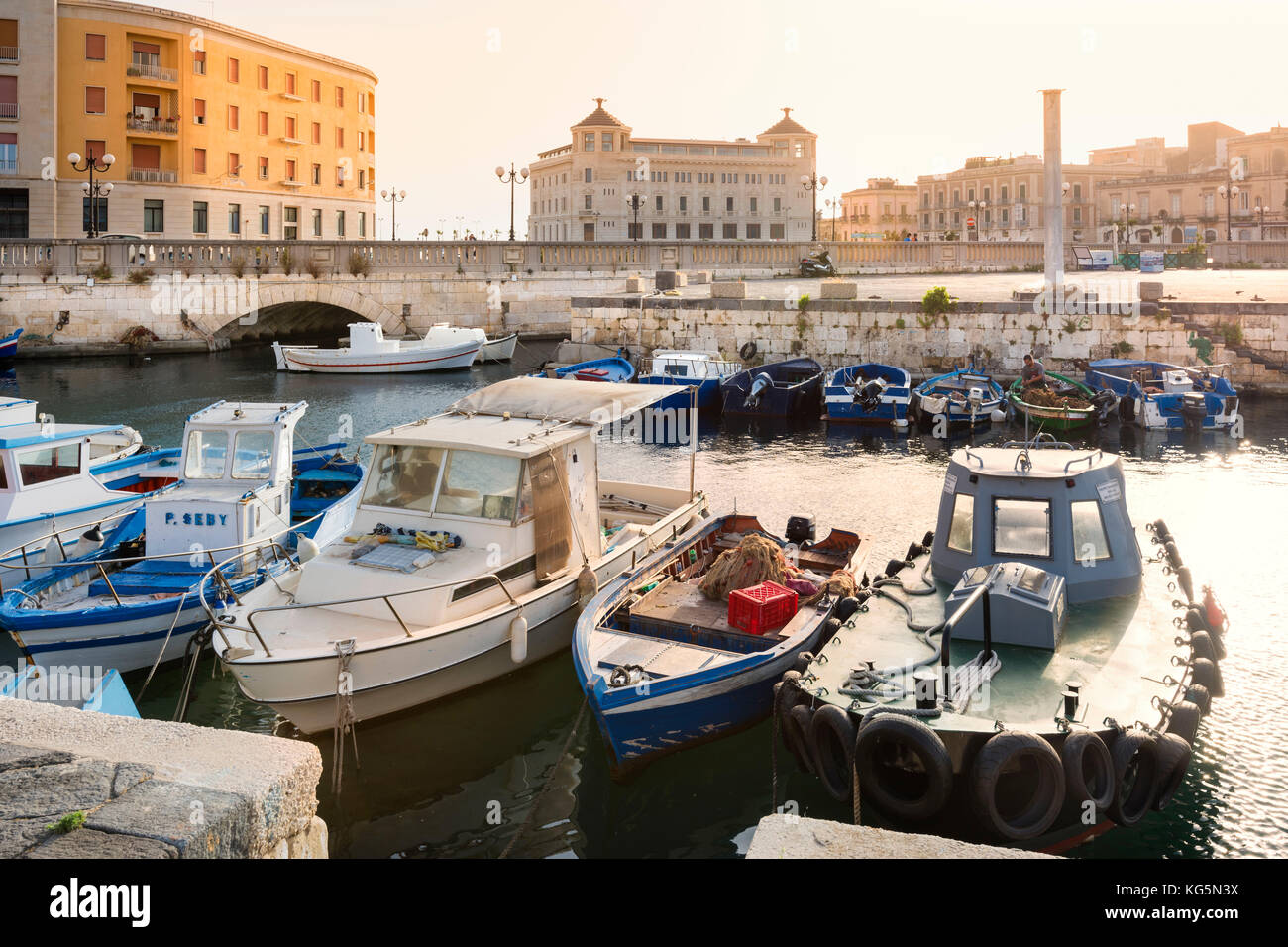 Port of ortigia hi-res stock photography and images - Alamy
