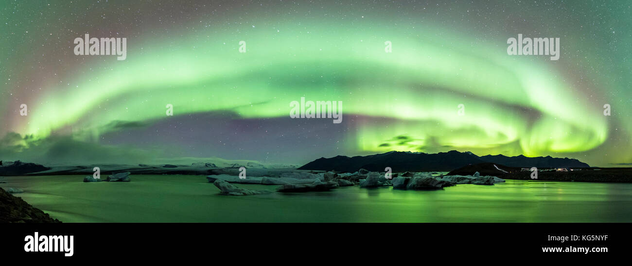 Jokulsarlon, Eastern Iceland, Iceland, Northern Europe. Northern lights over the glacier lagoon Stock Photo