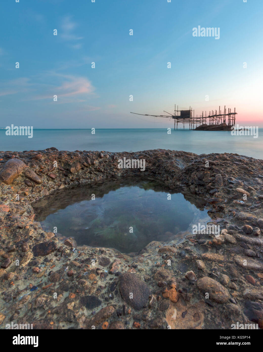 Costa dei trabocchi hi-res stock photography and images - Alamy