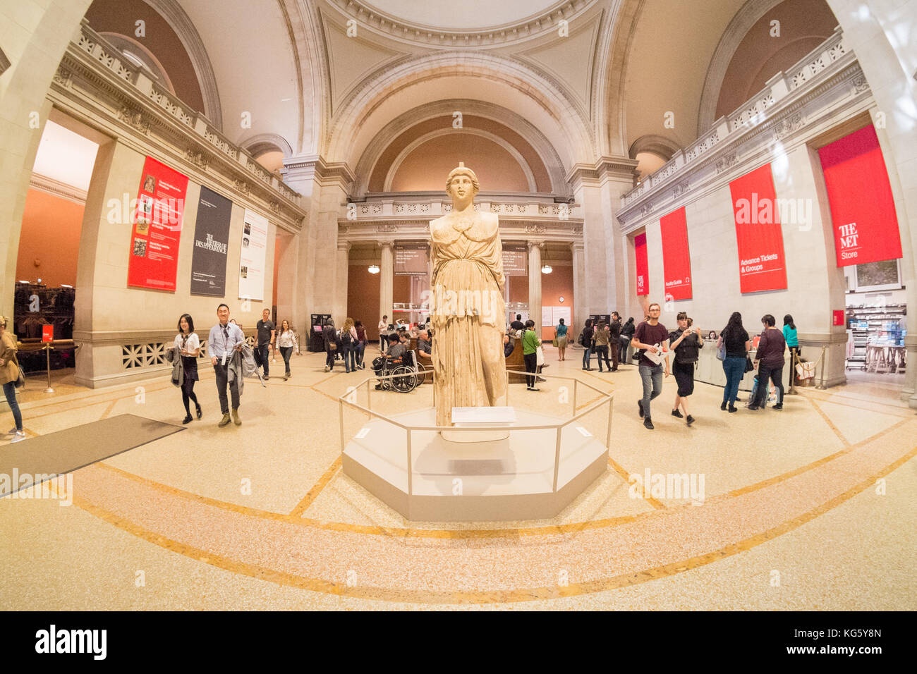 Great Hall of the Metropolitan Museum of Art, Fifth Avenue, New York