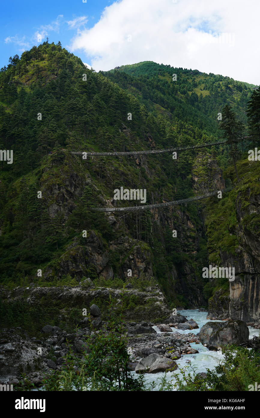 Double suspension bridge hi-res stock photography and images - Alamy