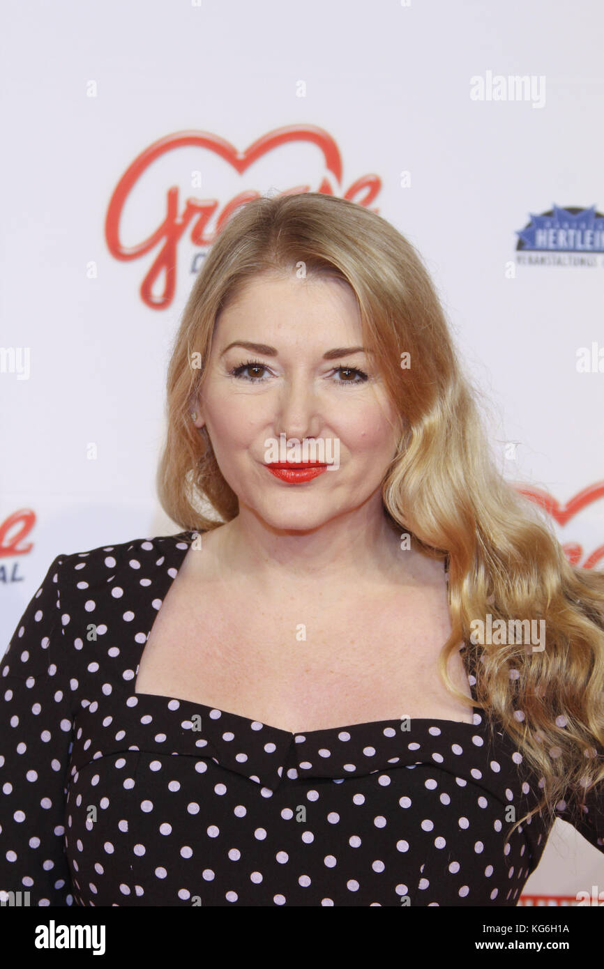 Premiere grease hires stock photography and images Alamy