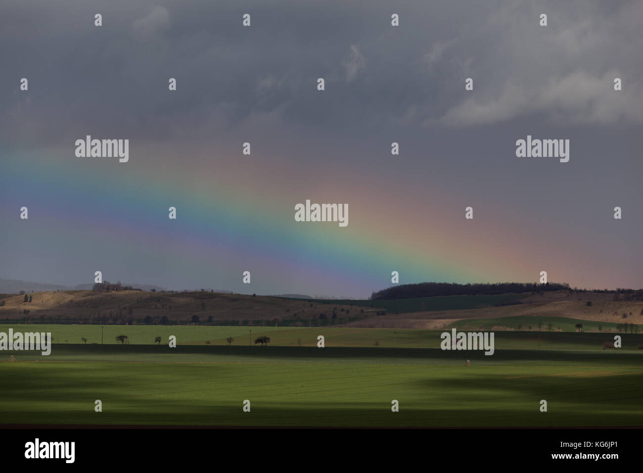 Regenstimmung mit Regenbogen Stock Photo