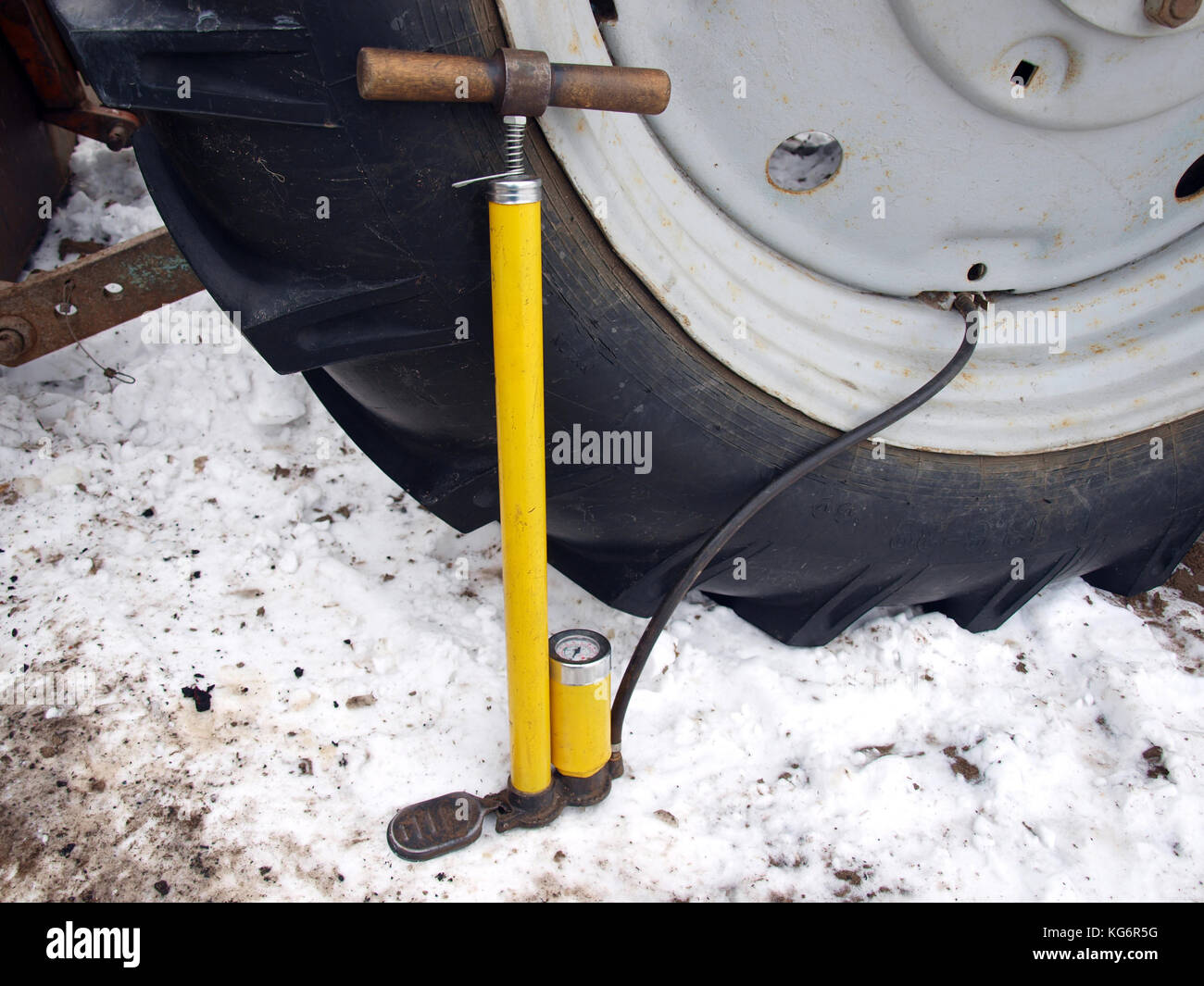 hand tyre pump