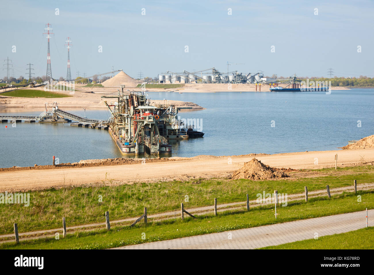 Sand gravel plant hires stock photography and images Alamy