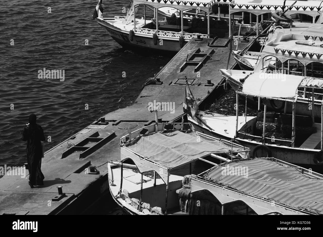 Egyptian ferry boat Black and White Stock Photos & Images - Alamy