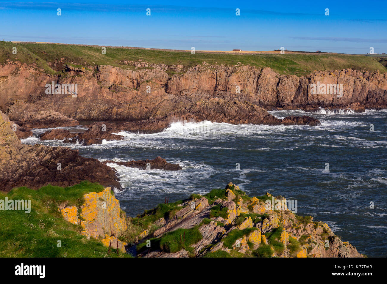 Dramatic scottish scenery hi-res stock photography and images - Alamy