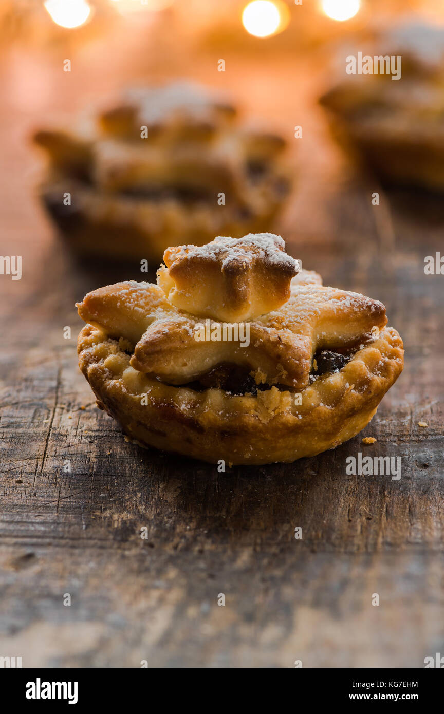 Traditional homemade mince pies. Christmas baking Stock Photo Alamy