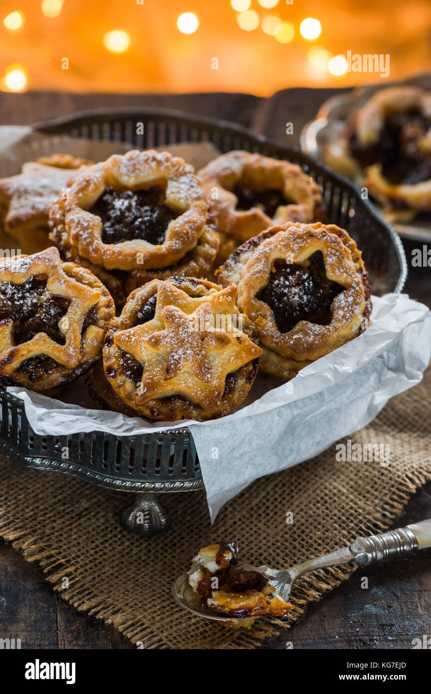 Traditional homemade mince pies. Christmas baking Stock Photo Alamy