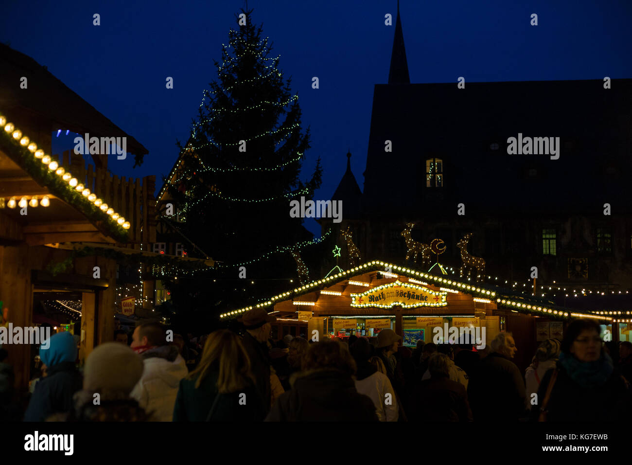 advent-in-den-h-fen-quedlinburg-weihnachtsmarkt-stock-photo-alamy