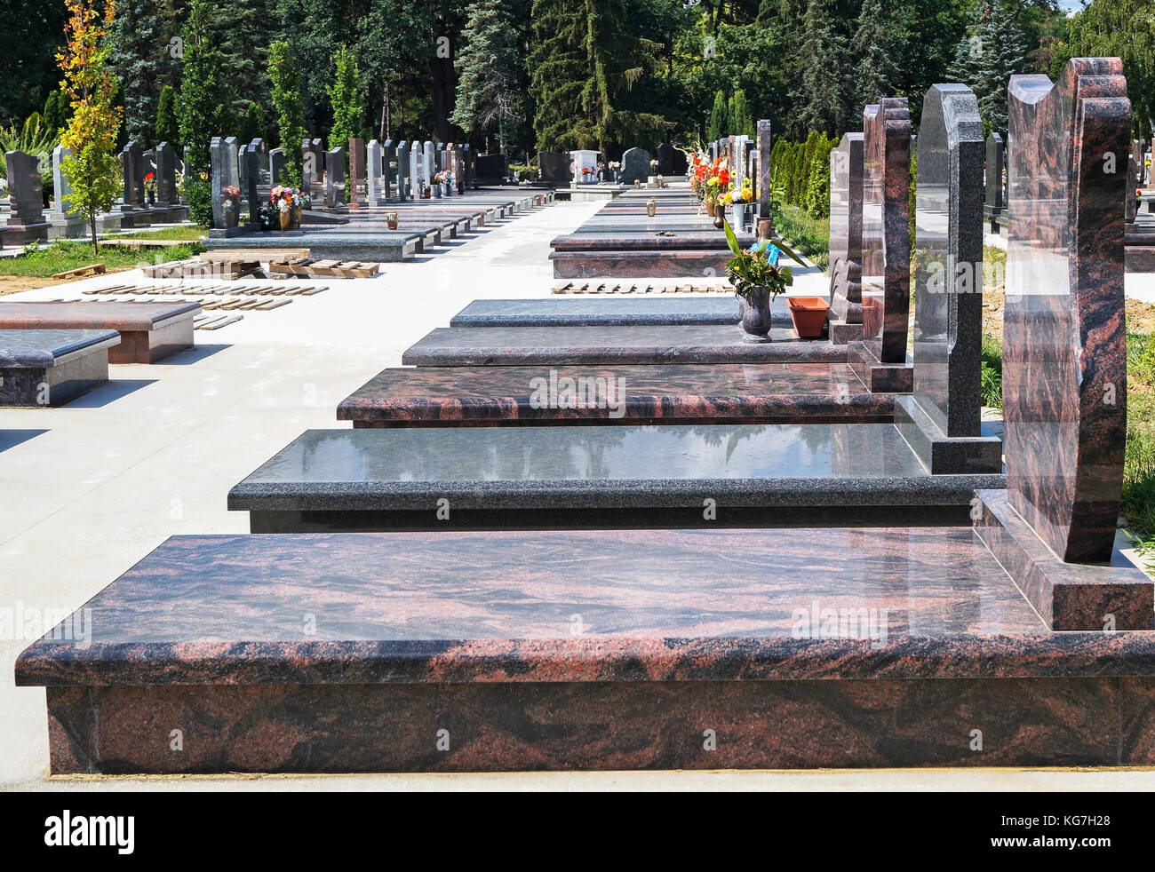 Tombstones in the cemetery Stock Photo Alamy