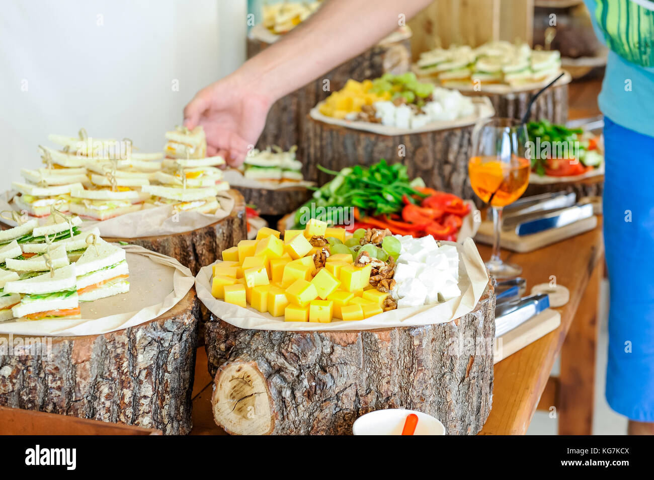 Rustic table catering online