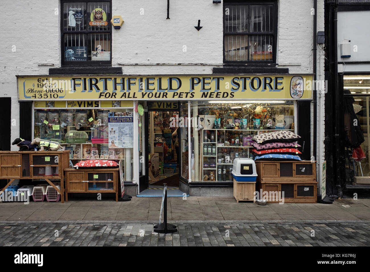 Firthfield pet stone in Northwich Stock Photo