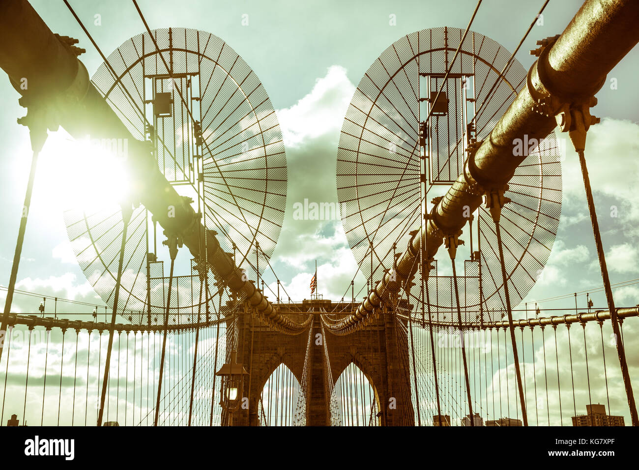 Brooklyn suspension bridge hi-res stock photography and images - Alamy