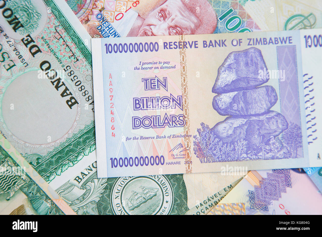 Banknotes of Zimbabwe after hyperinflation Stock Photo - Alamy