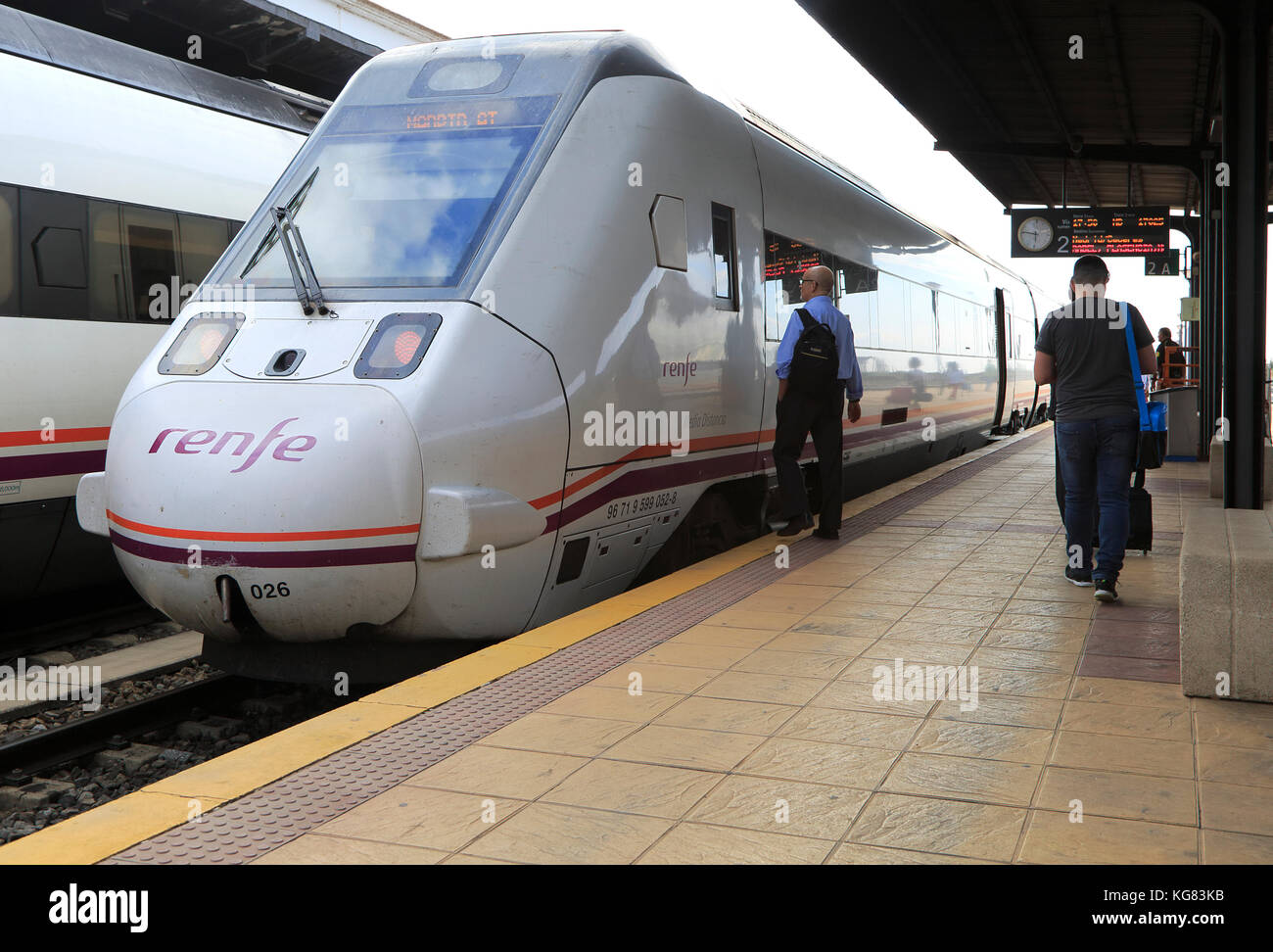 RENFE train at platform railway station, Merida, Extremadura, Spain Stock Photo