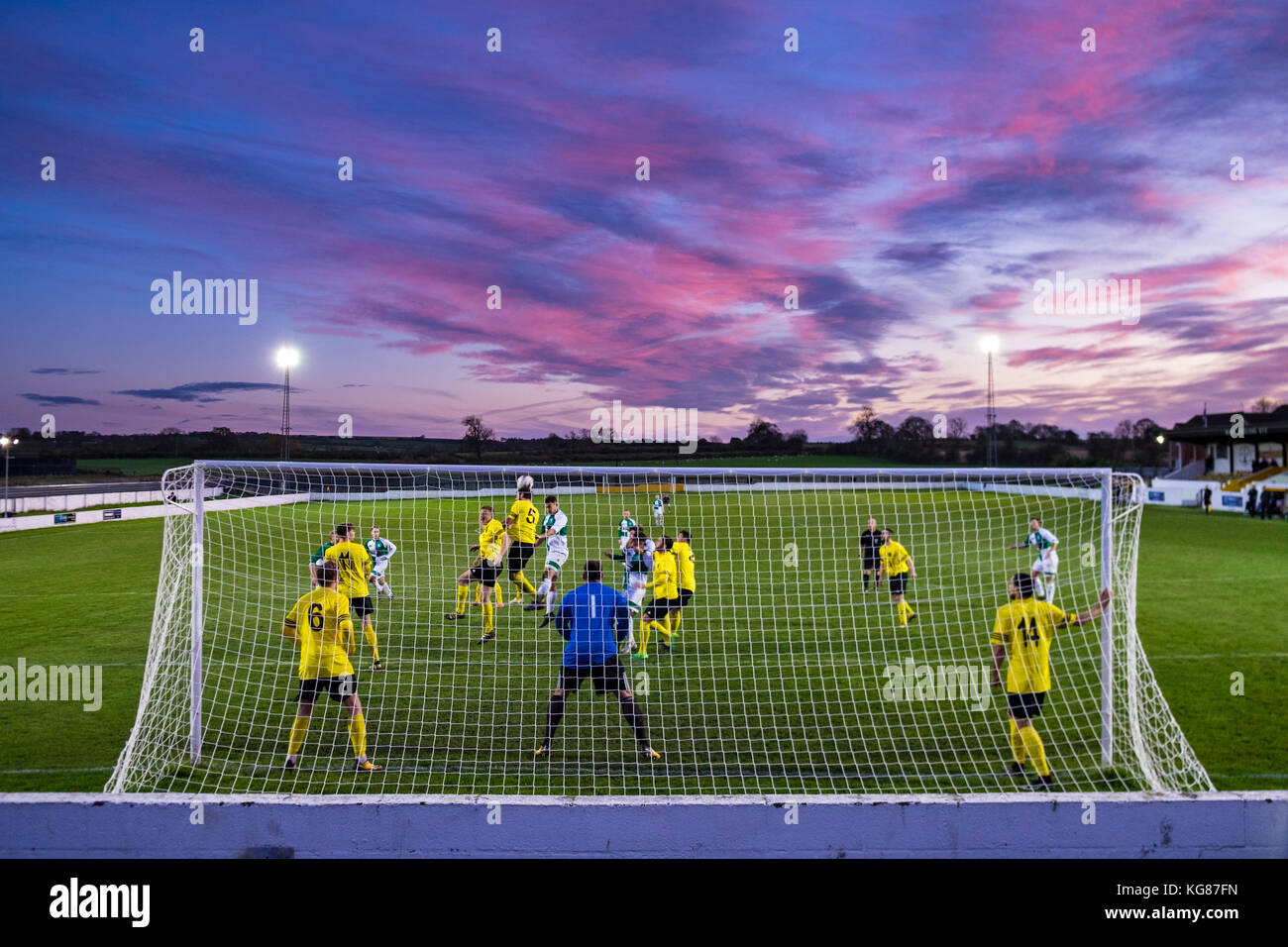 West Auckland, County Durham, UK. 4th November, 2017.  West Auckland defend a corner against Billingham Synthonia in their 4-0 home win in the Northern League Division 1 (c) Paul Swinney/Alamy Live News Stock Photo