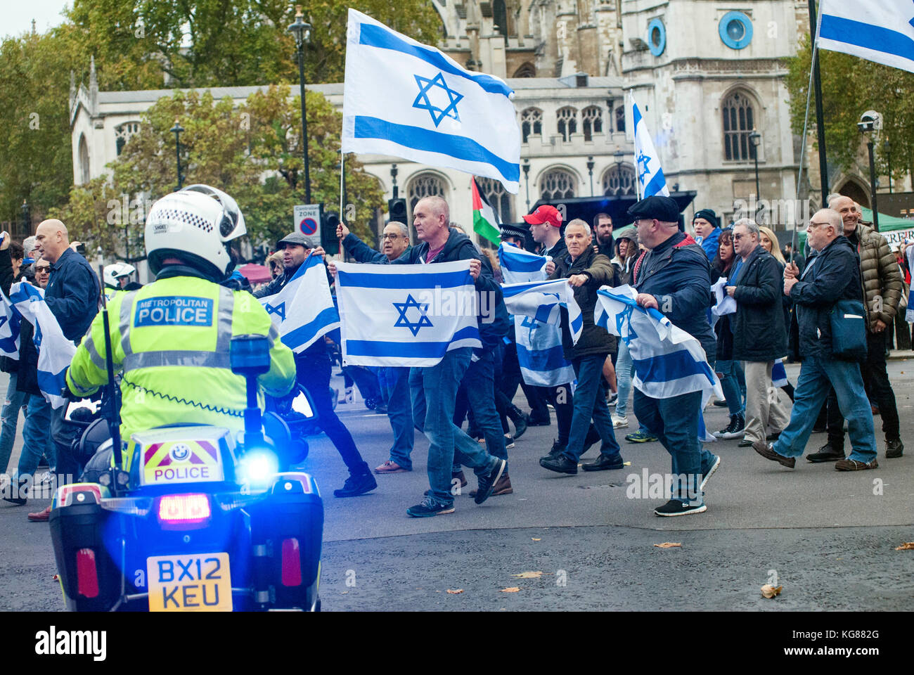 London, UK, 04/11/2017 Pro Israel Counter Protest. Pro Palestine Rally ...