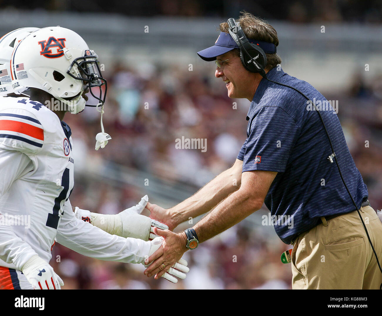November 4, 2017: Auburn Tigers head coach Gus Malzahn shakes the hands of his players during a timeout in the fourth quarter during the NCAA football game between the Auburn Tigers and the Texas A&M Aggies at Kyle Field in College Station, TX; John Glaser/CSM. Stock Photo