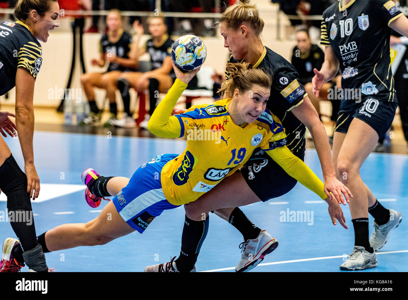 Metz Handball vs MKS Zaglebie Lubin, Round 4