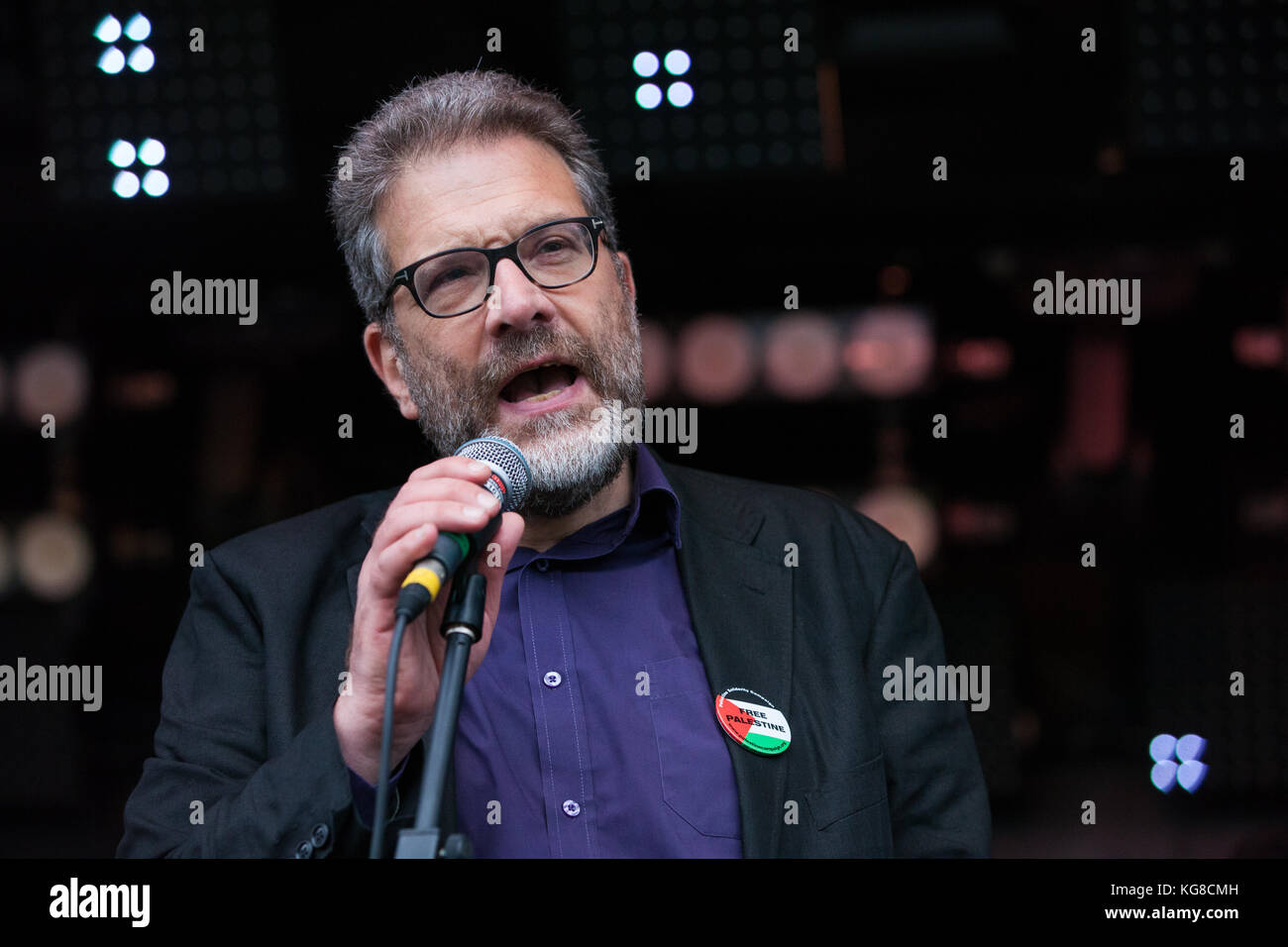 London, UK. 4th November, 2017. Ben Jamal, Director of Palestine Solidarity Campaign, addresses campaigners for Palestine who marched through London to demand justice and equal rights for Palestinians two days after the 100th anniversary of the Balfour Declaration on 2nd November 1917. Credit: Mark Kerrison/Alamy Live News Stock Photo