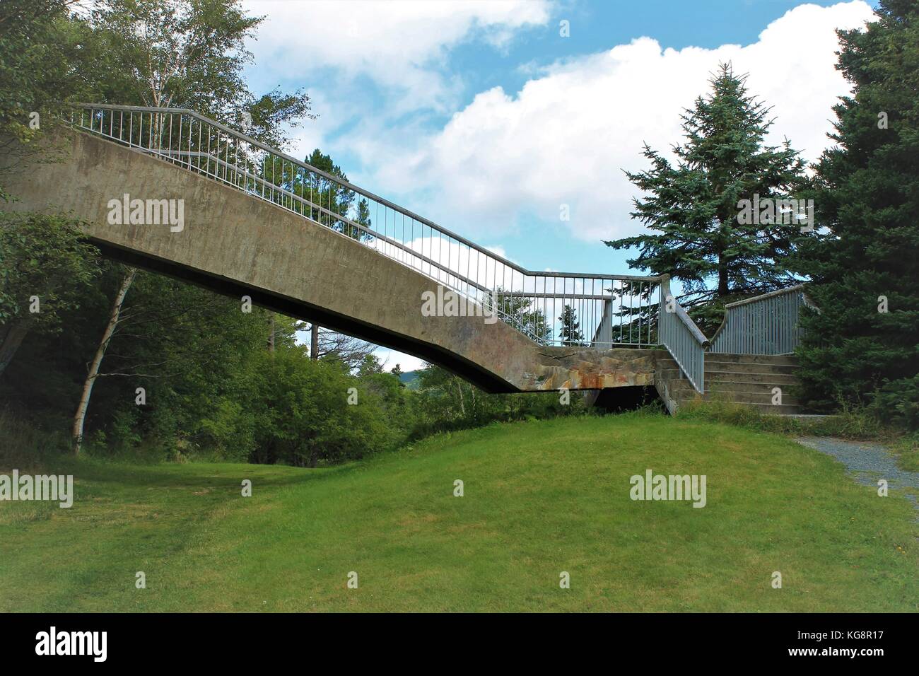 Labrador Bridge Pedestrian cantilever bridge hi-res stock photography and images - Alamy