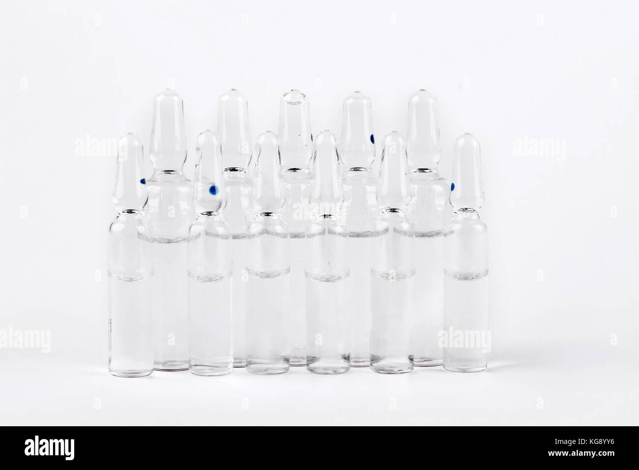 Raw of medical ampoules for injections Stock Photo Alamy