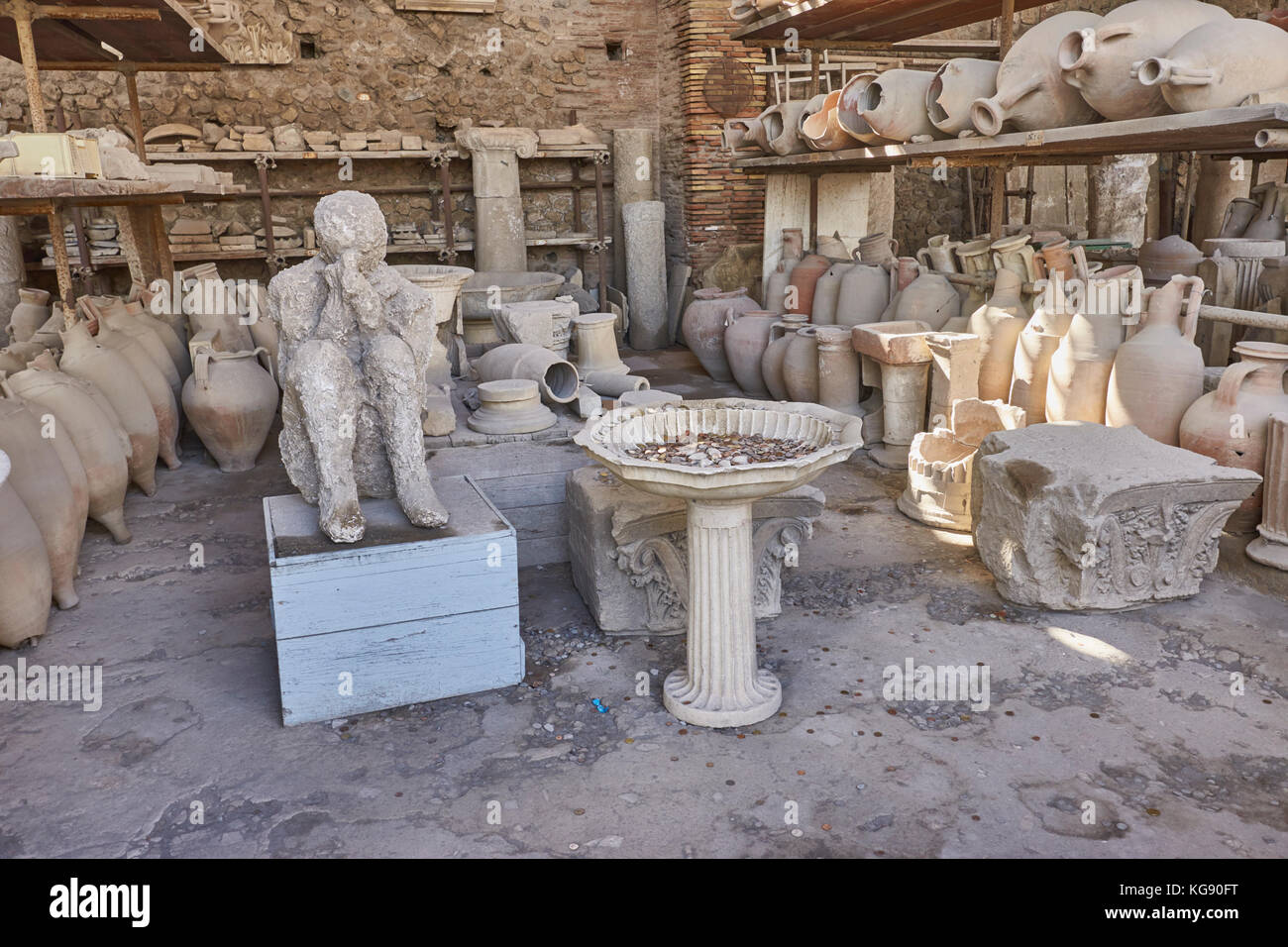 Pompeii Ruins People