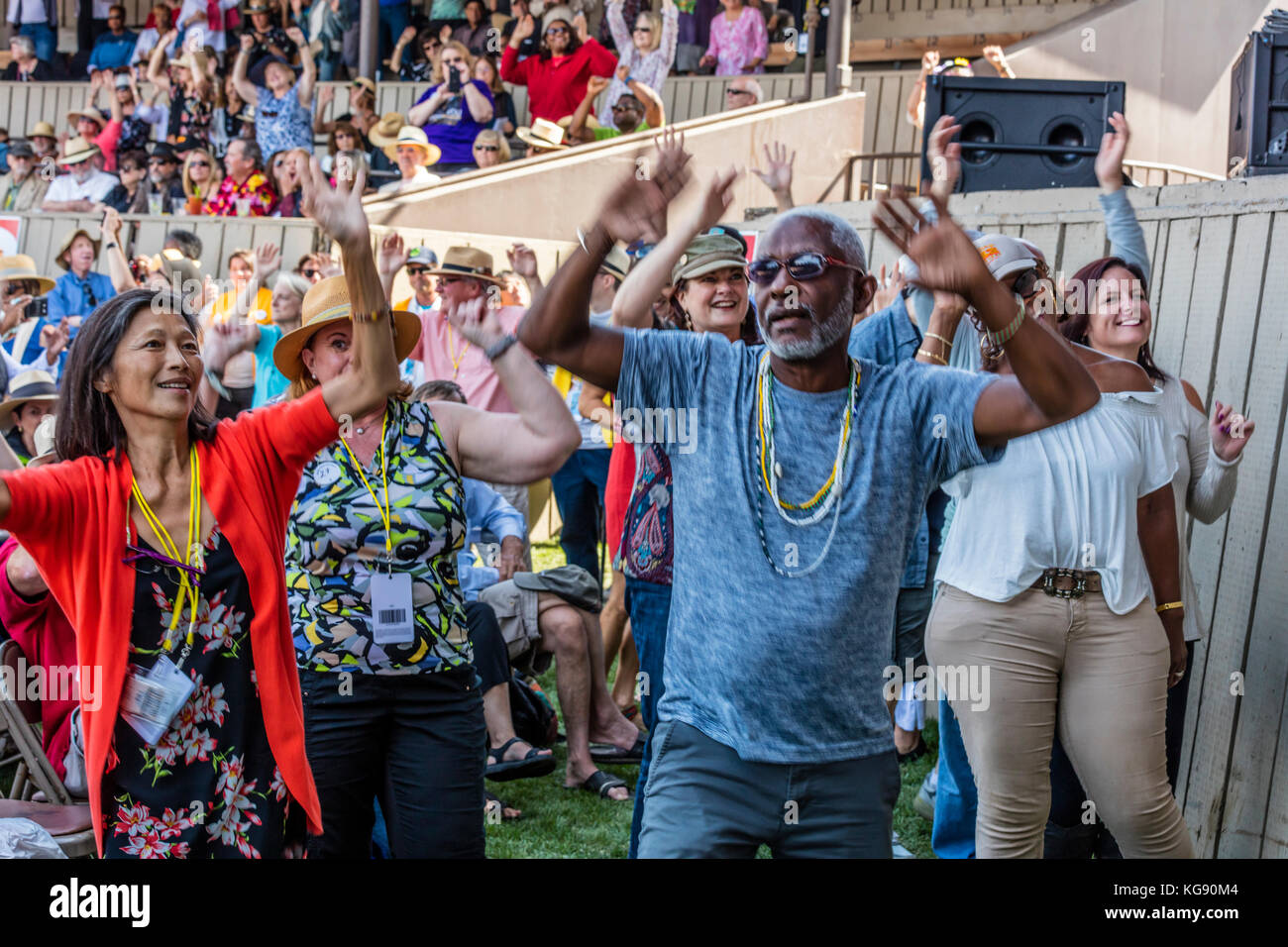 The crowd dances to MR. SIPP the Mississippi Blues Child - MONTEREY JAZZ FESTIVAL, CALIFORNIA Stock Photo
