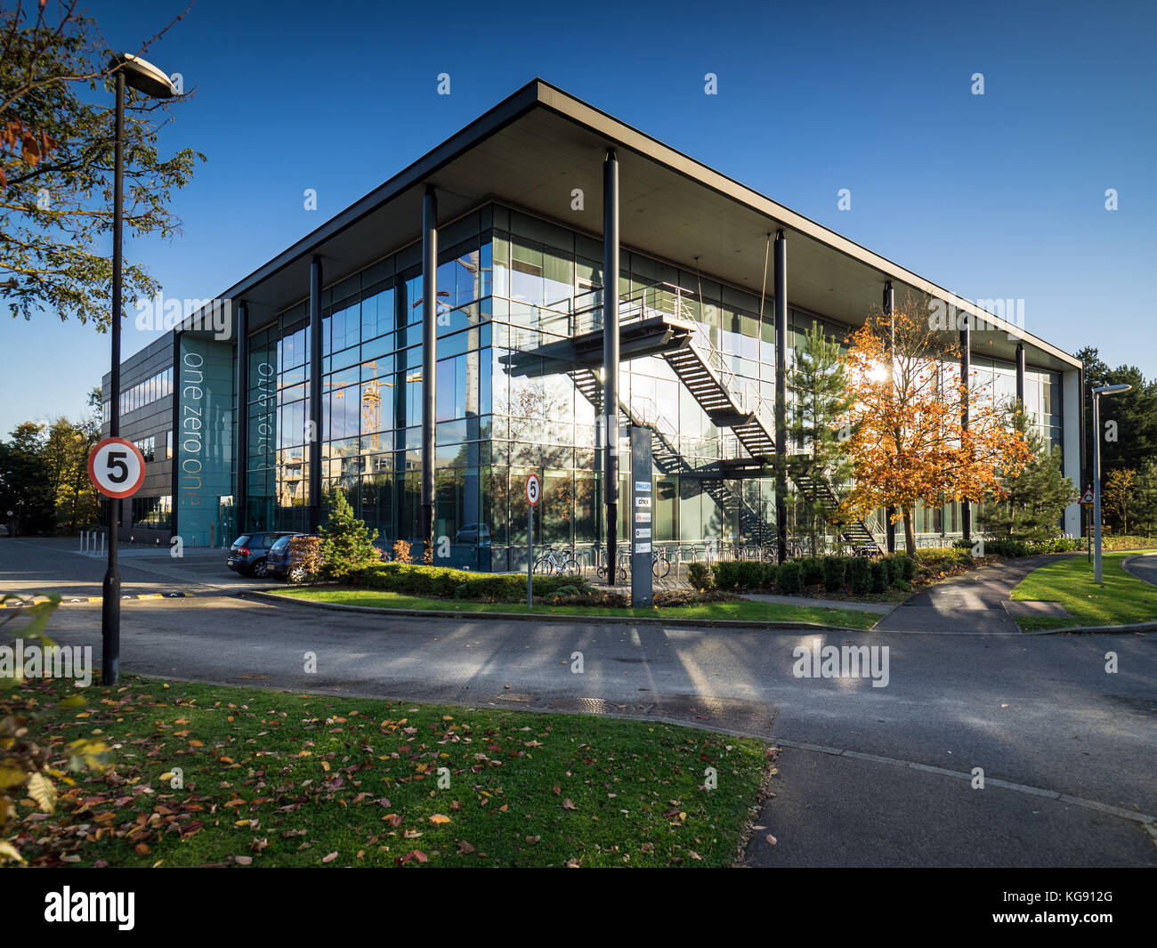 Cambridge Science Park - One Zero One building housing Philips, Citrix, Huwai, Grant Thornton and Spiral Stock Photo