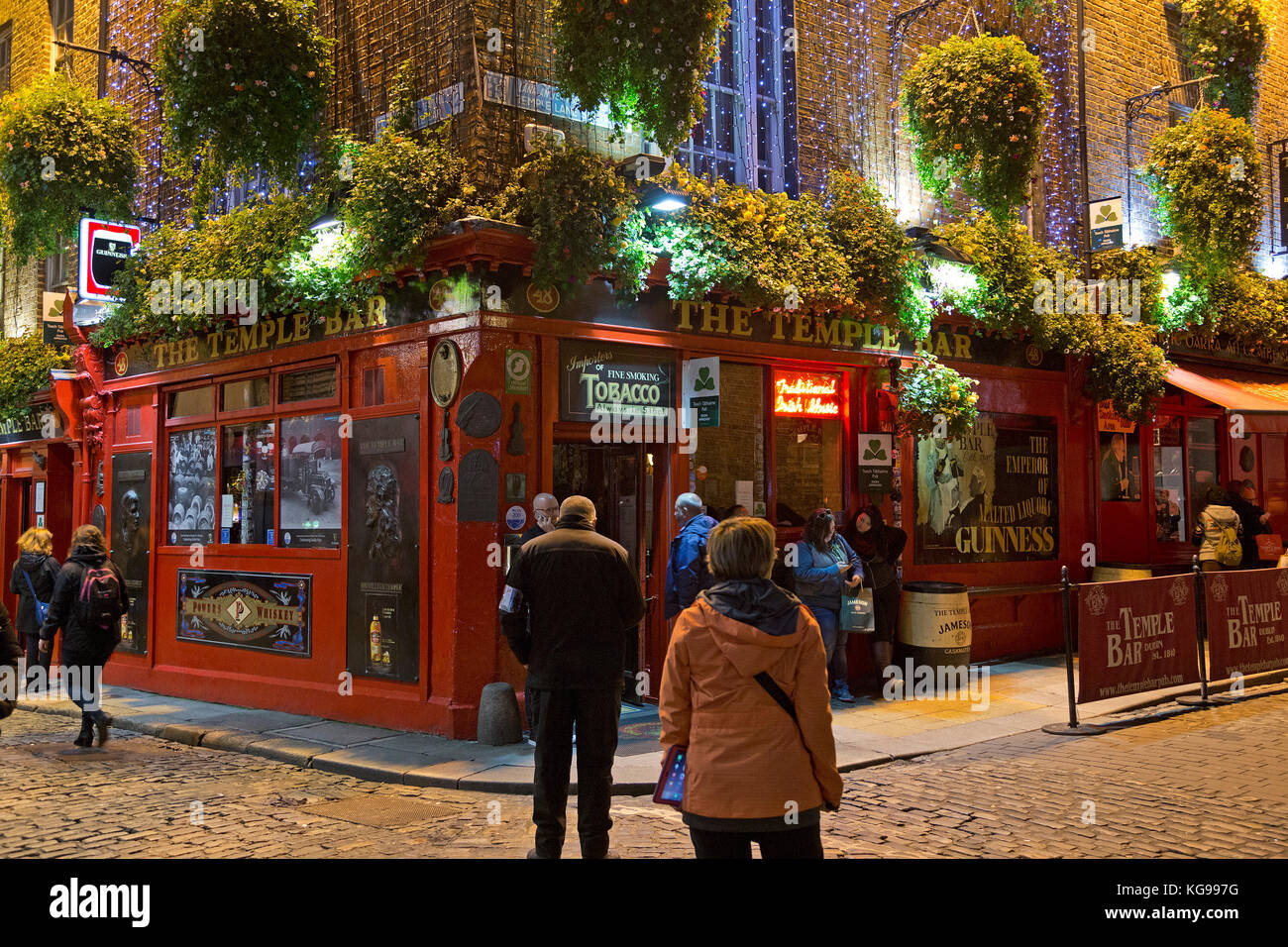 Pub The Temple Bar, Dublin, Ireland Stock Photo Alamy