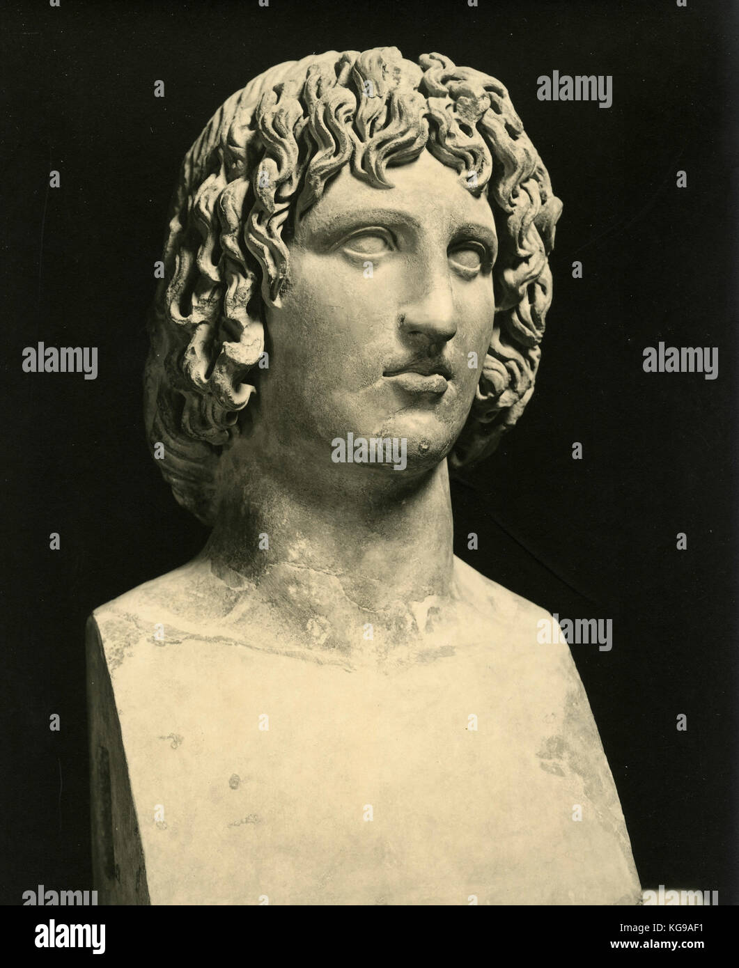 Marble head statue of Virgil Stock Photo Alamy