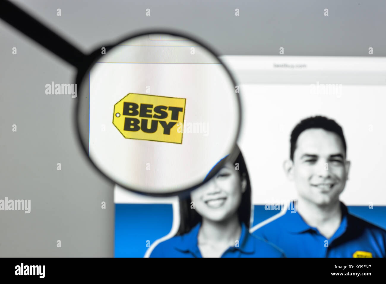 Bestbuy hi-res stock photography and images - Page 2 - Alamy