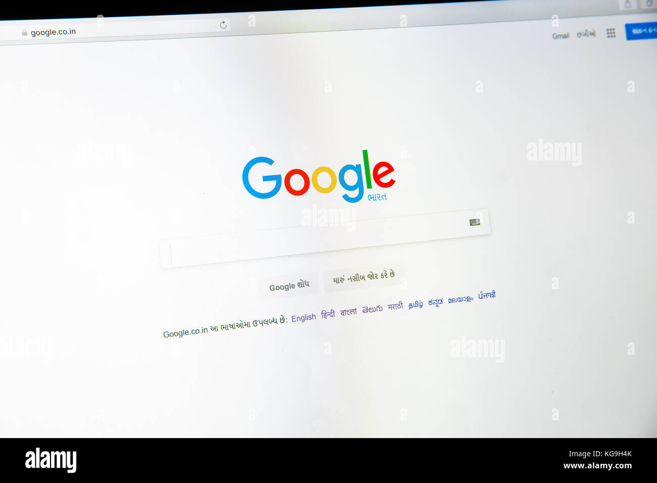 Google logo laptop hi-res stock photography and images - Alamy