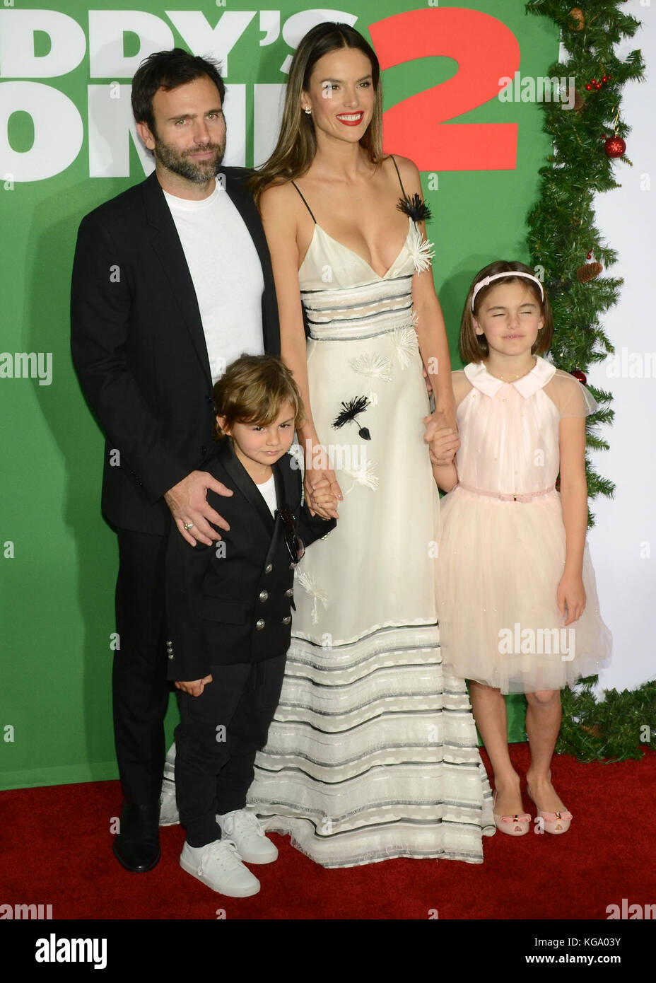 Westwood, California, USA. 5th Nov, 2017. JAMIE MAZUR, ALESSANDRA ...
