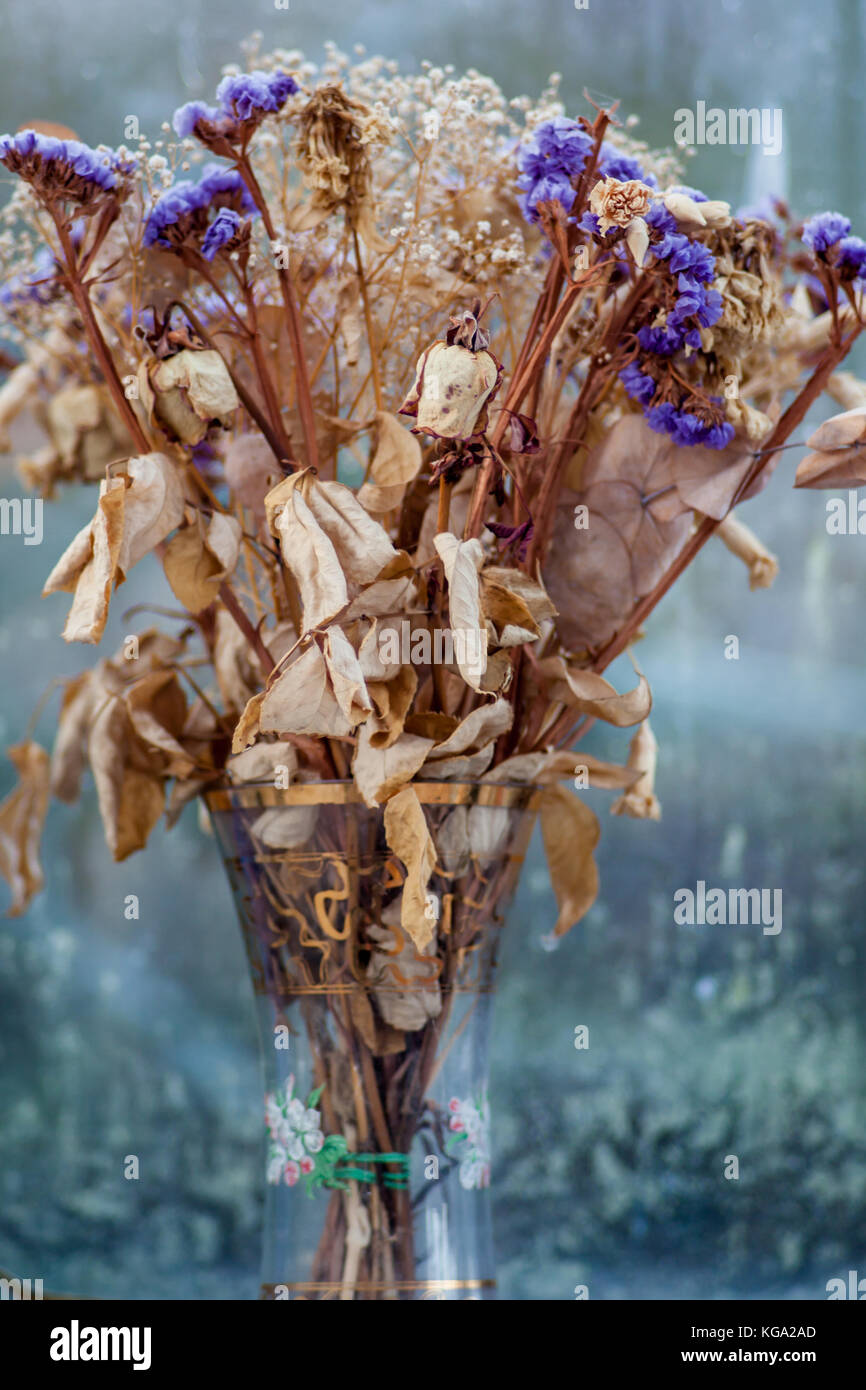 Dead Bouquet High Resolution Stock Photography and Images Alamy