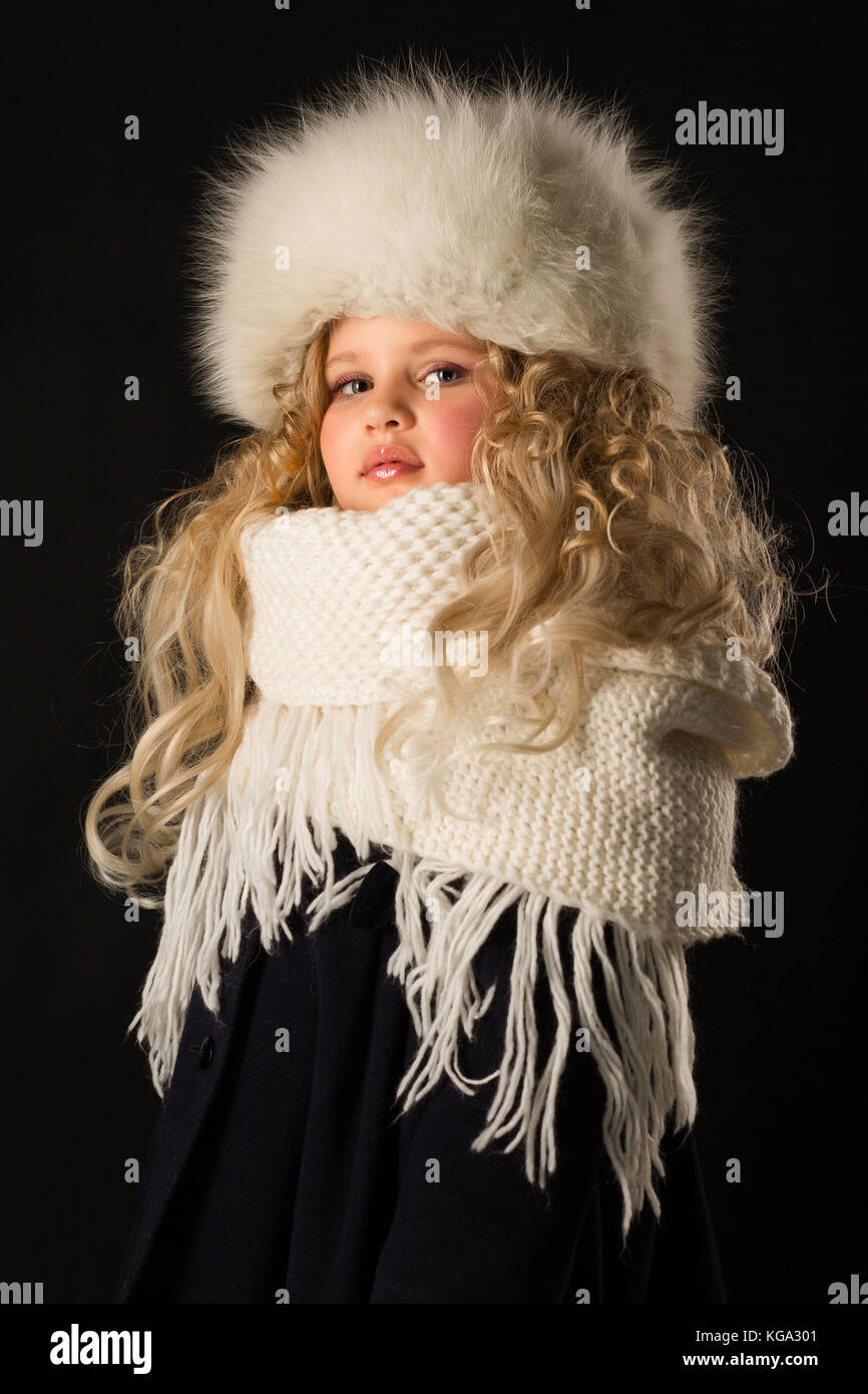 Pretty girl in winter clothes Stock Photo Alamy