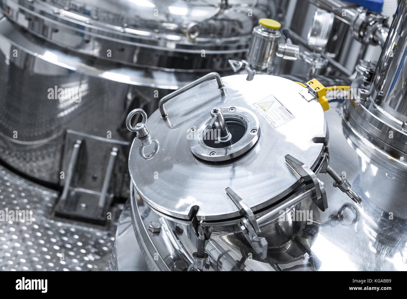 sterile production of medical drugs Stock Photo Alamy