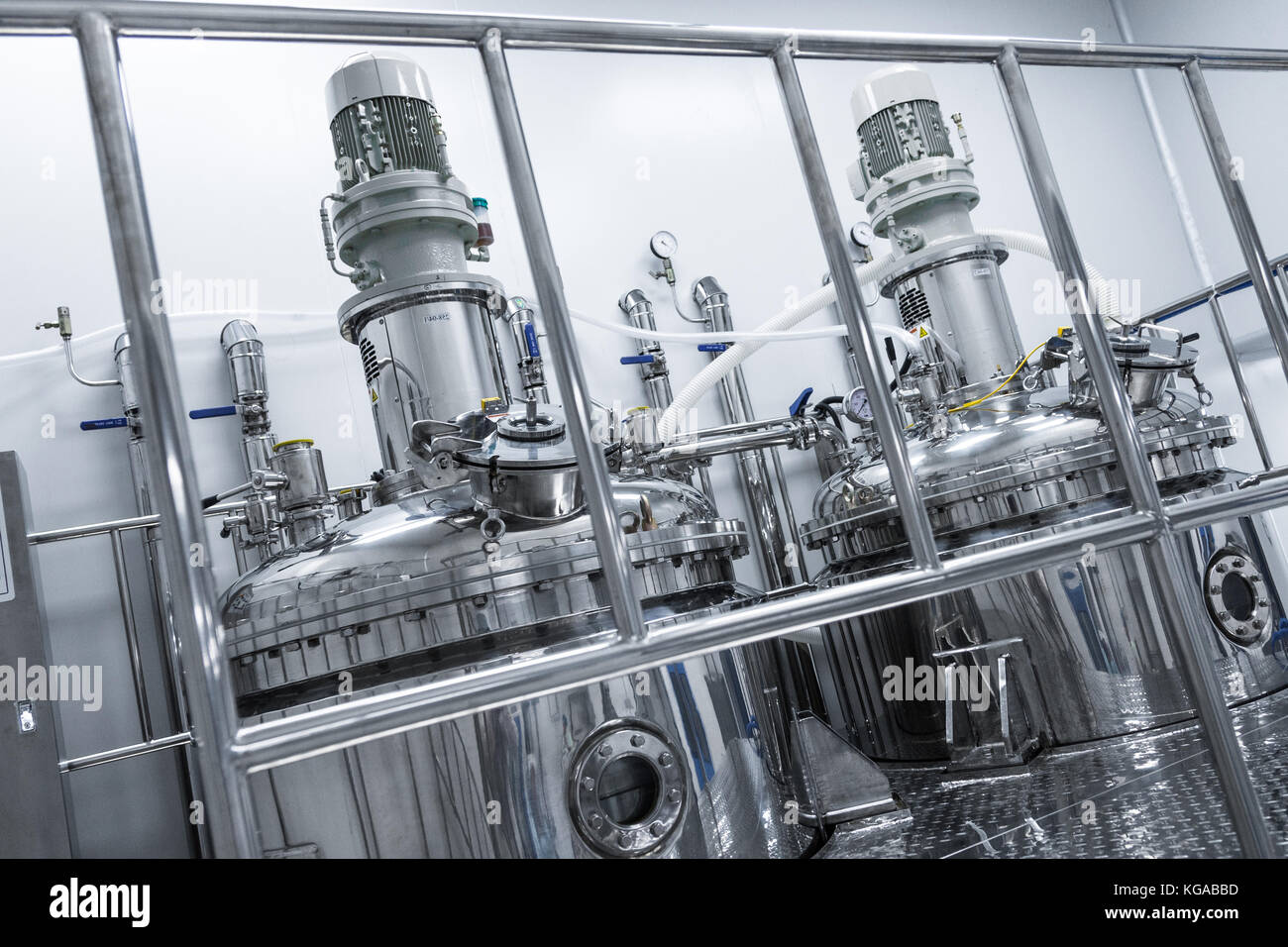 sterile production of medical drugs Stock Photo Alamy