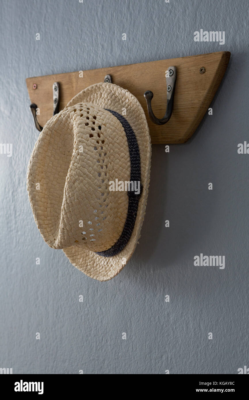 Close up straw hat hires stock photography and images Alamy